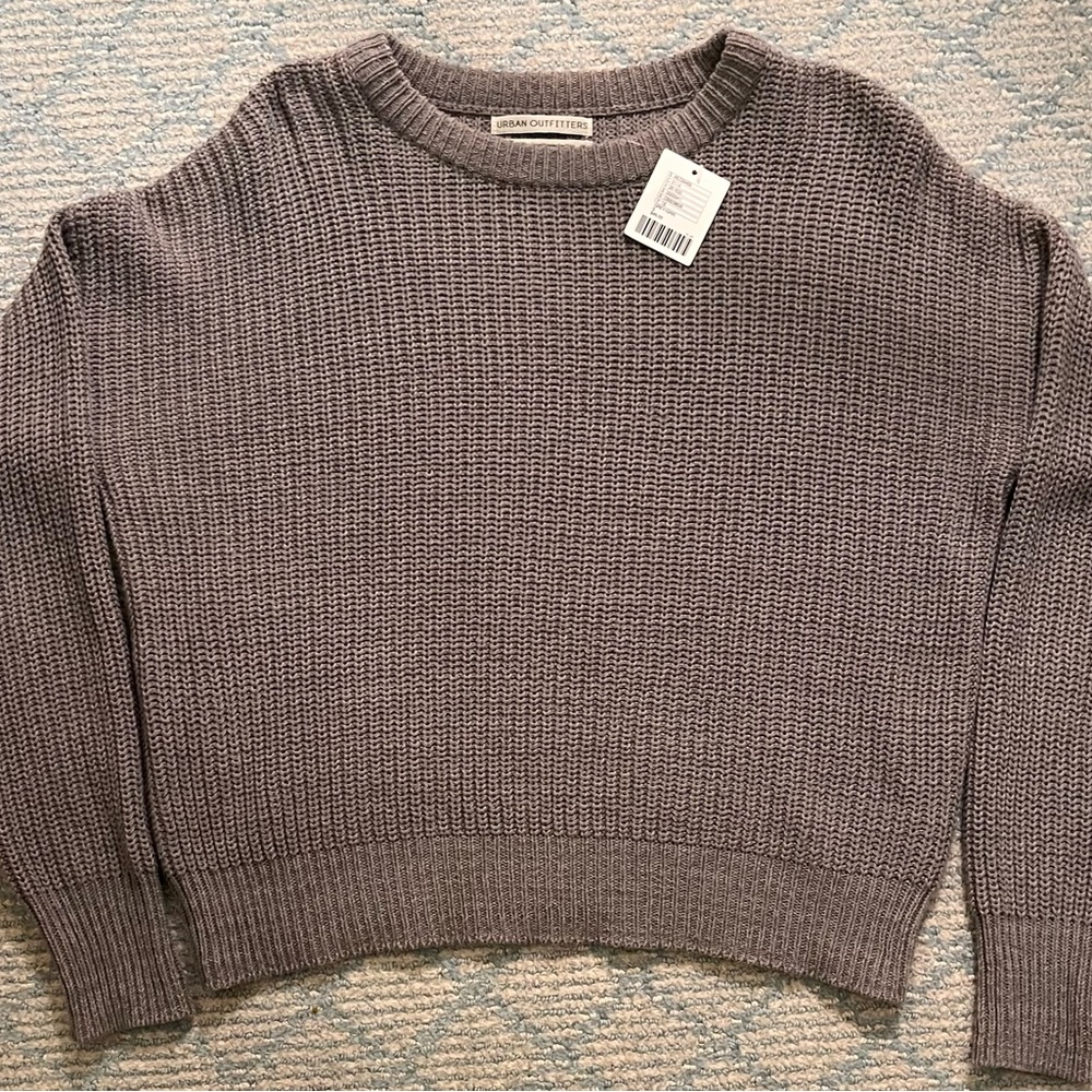 NEW WITH TAGS URBAN OUTFITTERS SWEATER!! Women’s size small. Grey knitted.